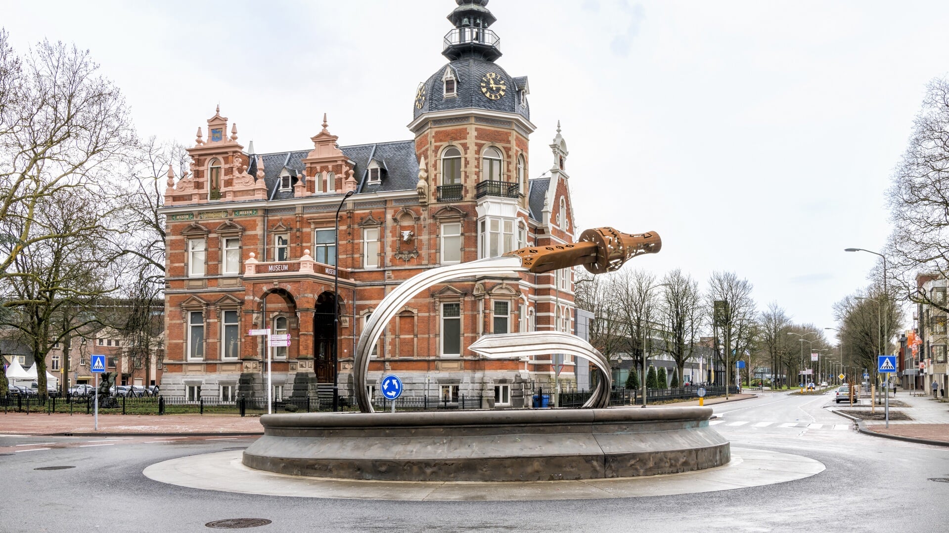 Krom Zwaard Oss